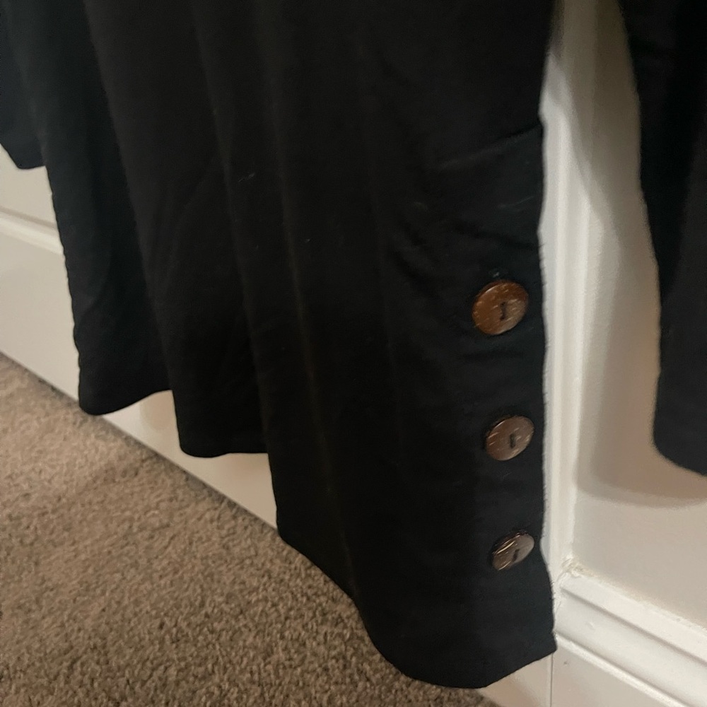 Cupio, cowl neck, side button, size small, long sleeved blouse